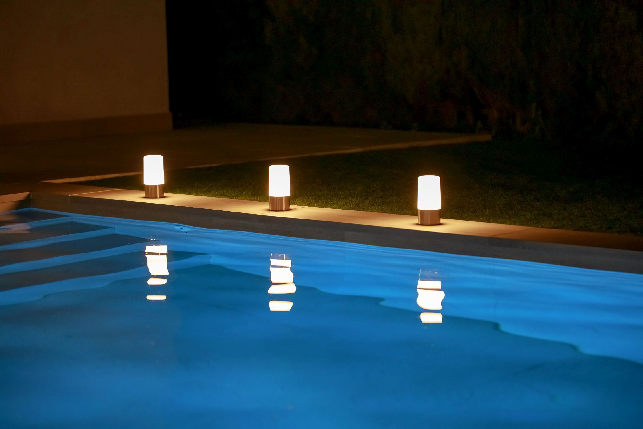 Akku Tischlampe LED Dimmer Farbwechsel tragbar IP44 außen
