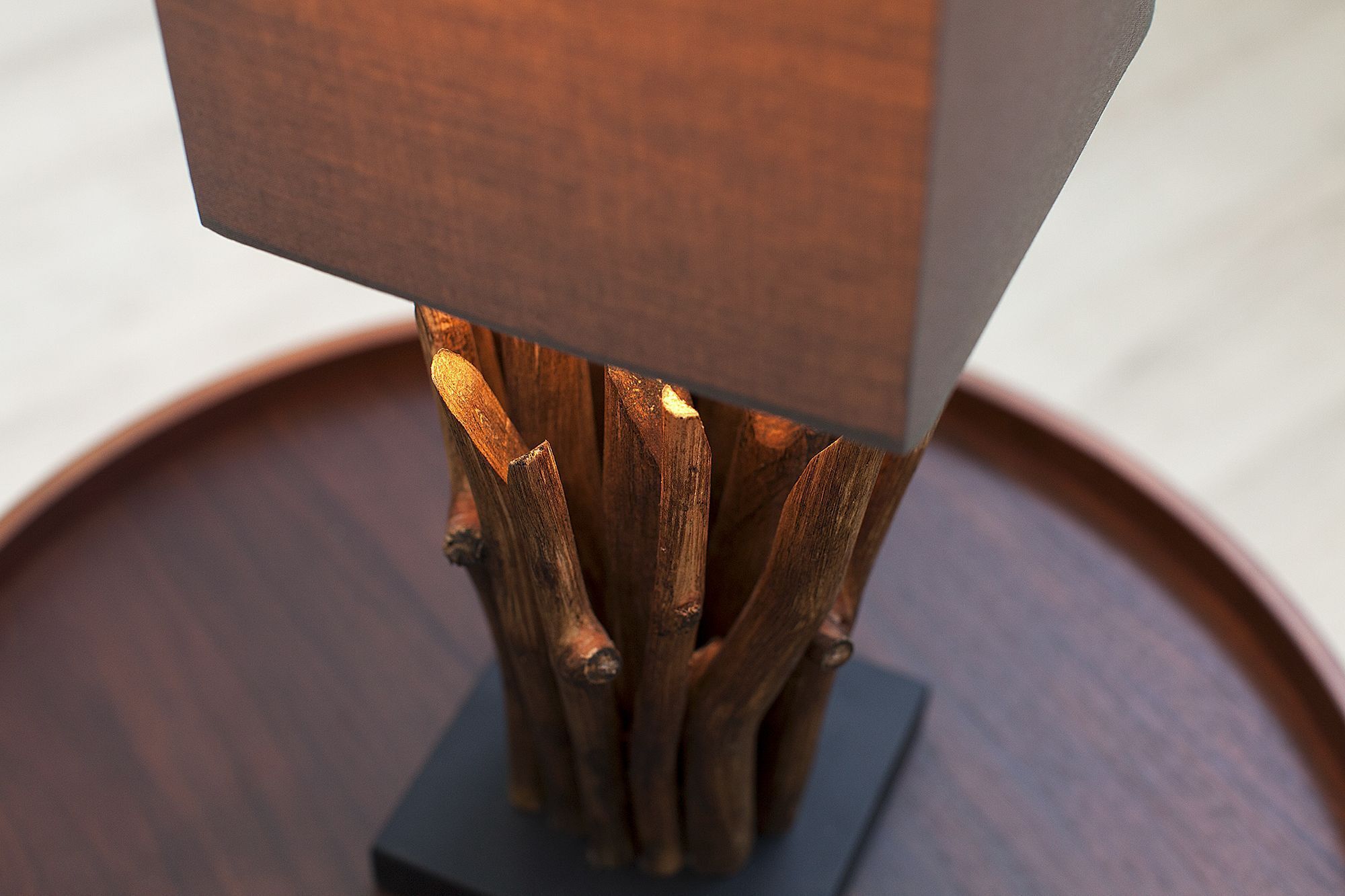 Lampe Modern Tisch Designerleuchte aus echtem Holz