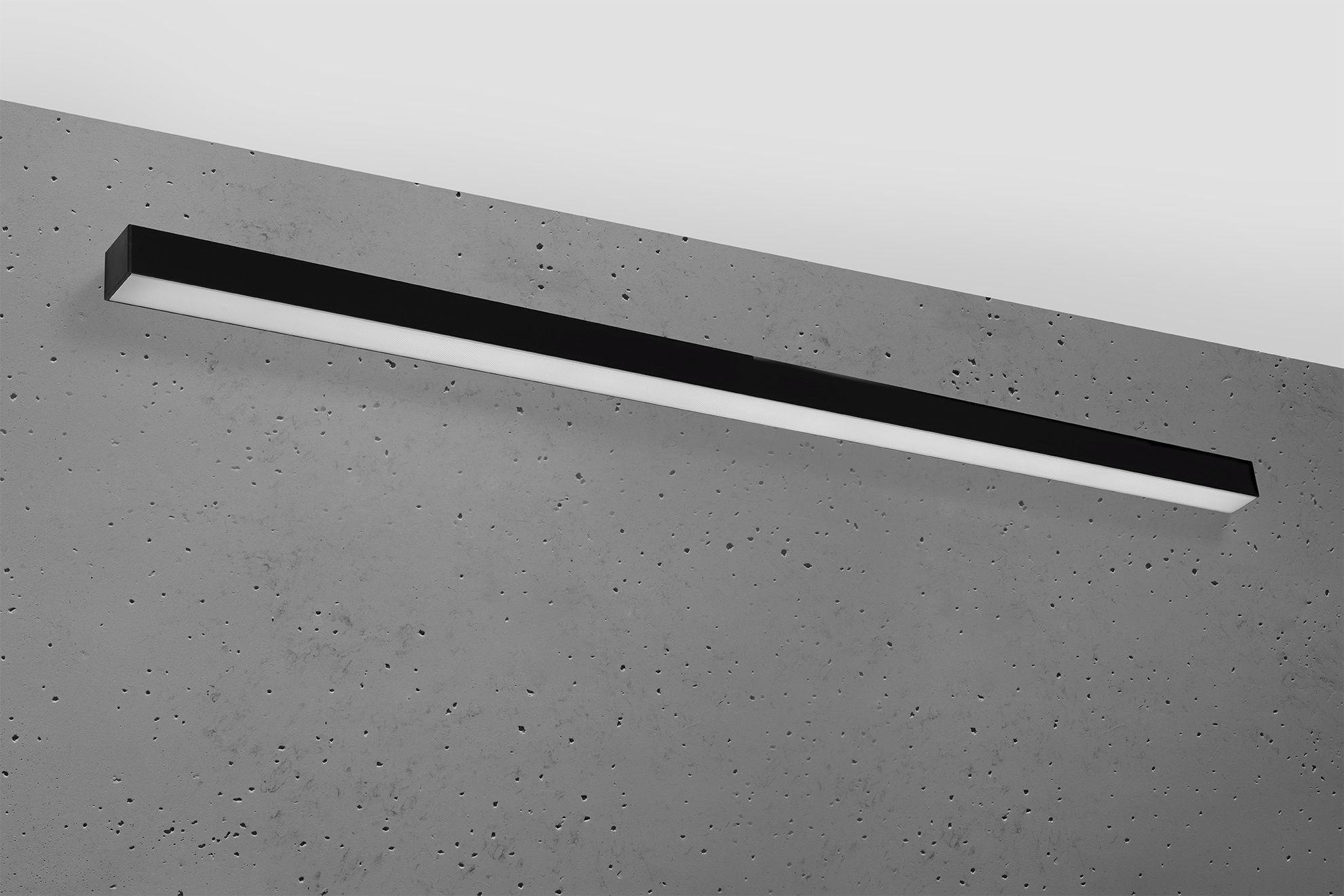 LED Wandleuchte hell 150 cm Downlight Schwarz blendarm